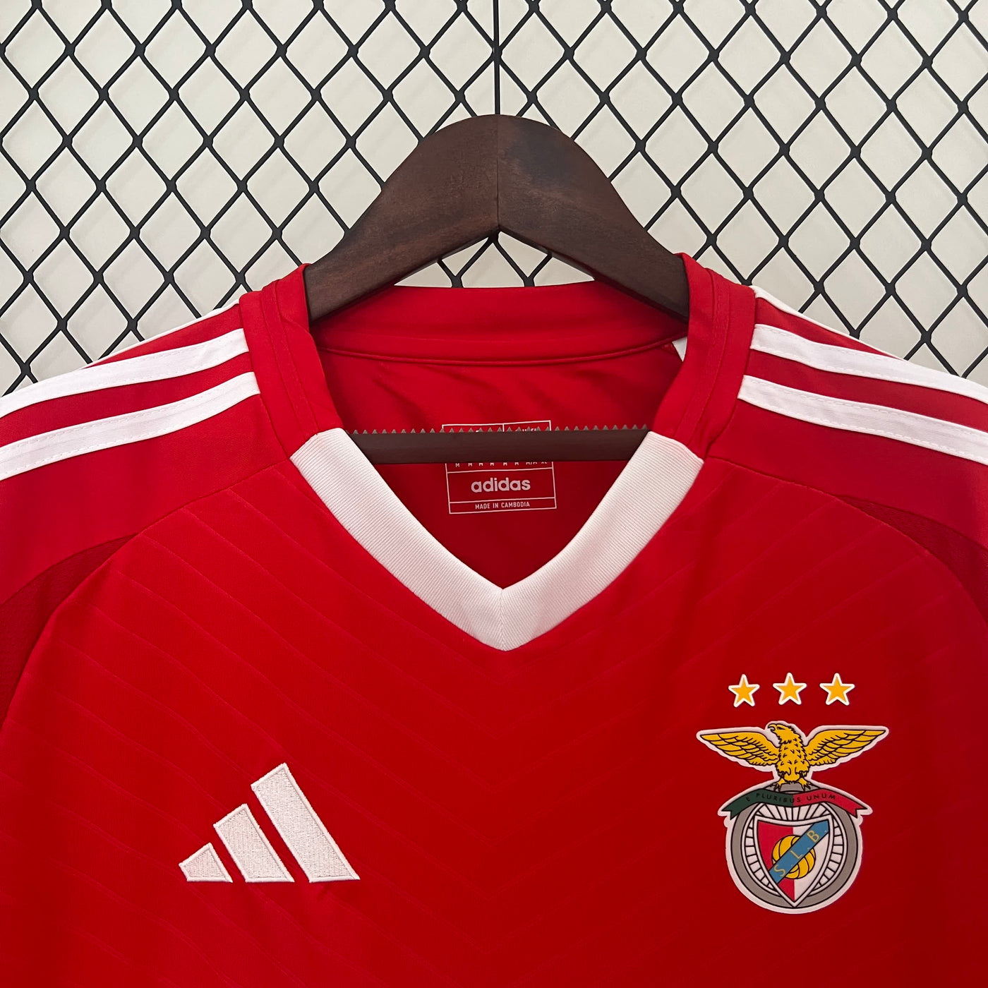 Steun Benfica met de Officiële Thuisoutfits voor het Seizoen 2024/2025!